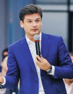 Александр Пилипчук — вице-президент и директор по стратегии и цифровой трансформации МЕДСИ